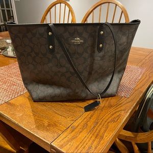Coach Tote